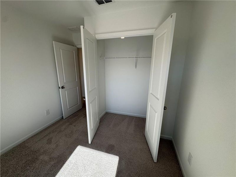 Spacious, unfurnished interior of a new home in Laurelwood, Douglasville (Image 20).