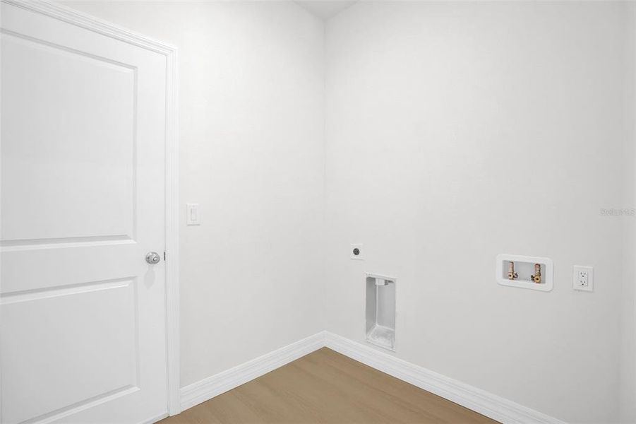 Spacious, unfurnished interior of a new home in , Astatula (Image 13).
