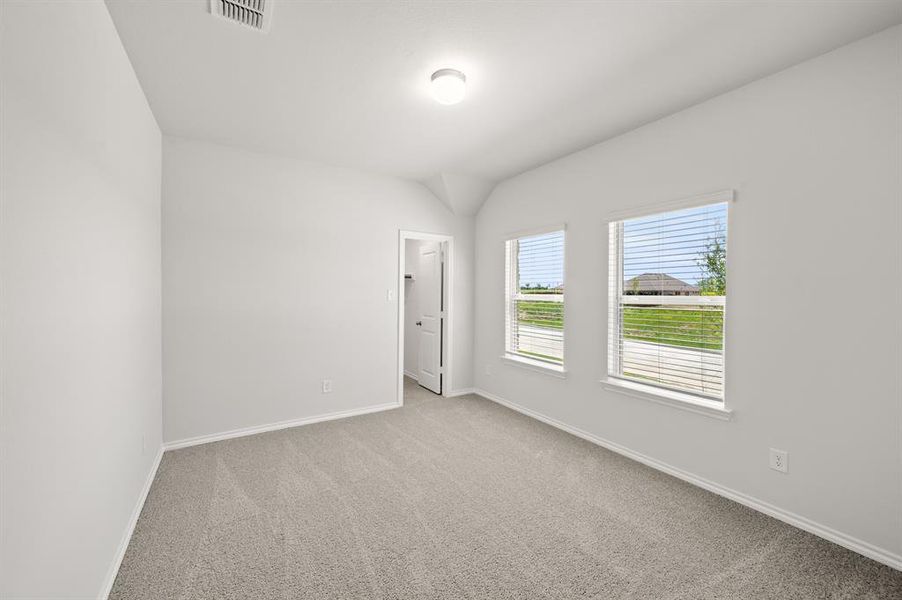 2833 Hay- Flex Space-1