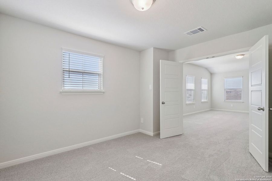 Spacious, unfurnished interior of a new home in Estancia Ranch - Premier Series, San Antonio (Image 46). Spacious, unfurnished interior of a new home in Estancia Ranch - Premier Series, San Antonio (Image 46).
