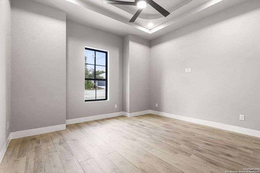 Spacious, unfurnished interior of a new home in , Spring Branch (Image 23).