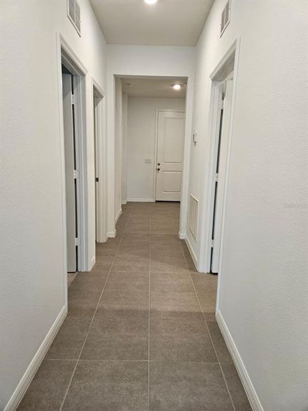 Spacious, unfurnished interior of a new home in Pennyroyal, Kissimmee (Image 10). Spacious, unfurnished interior of a new home in Pennyroyal, Kissimmee (Image 10).