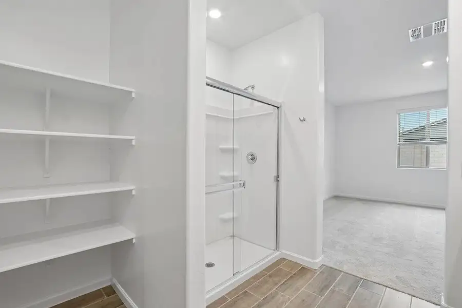 Representative images and renderings are for illustrative purposes. Actual structural options and design finishes of home may vary.