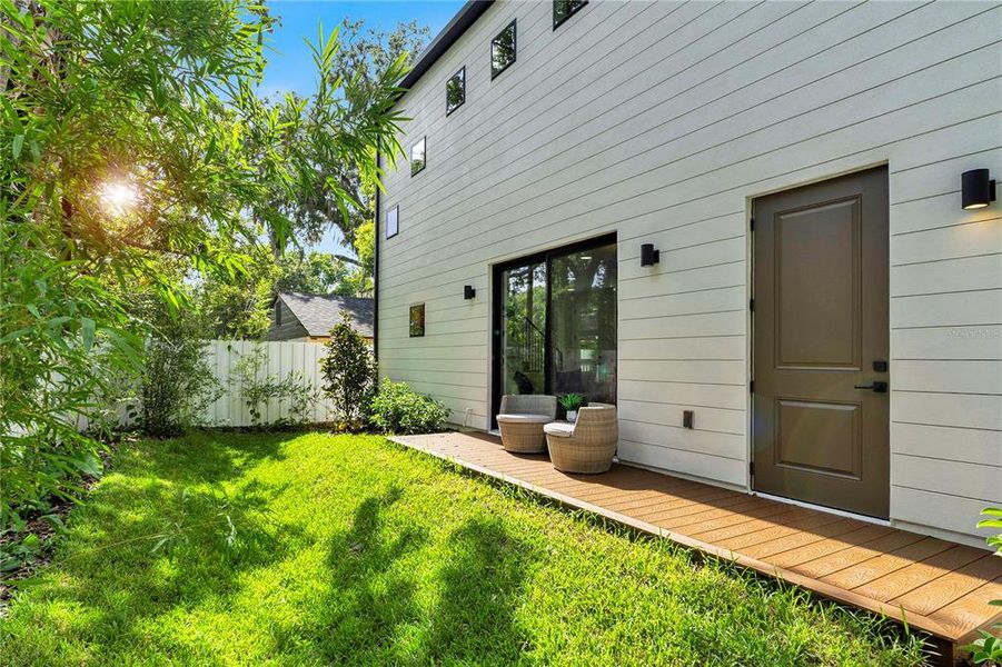 Exterior details and patio area of a home in , Orlando (Image 31).