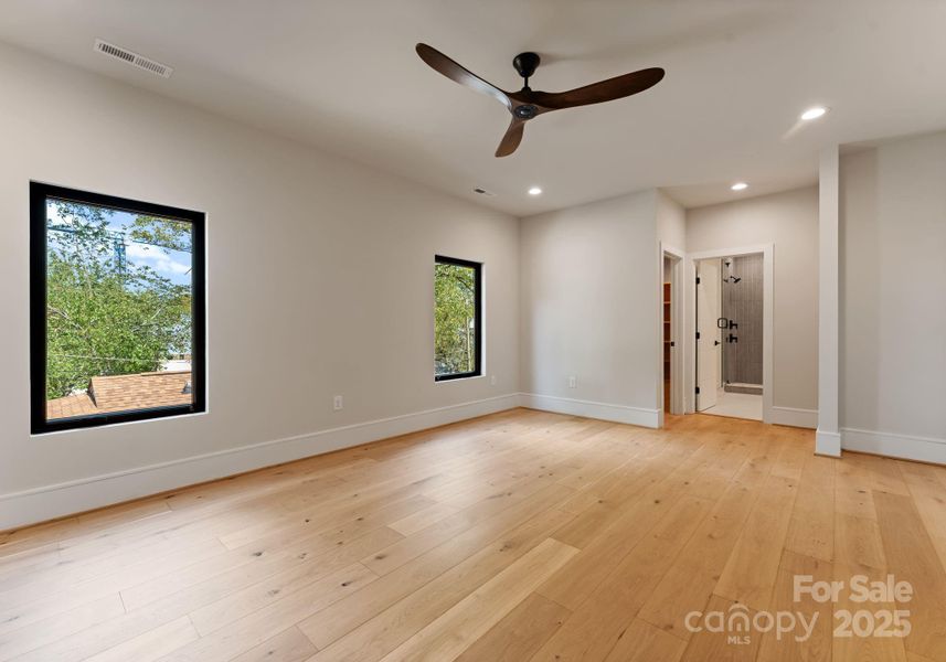 Spacious, unfurnished interior of a new home in , Charlotte (Image 24).