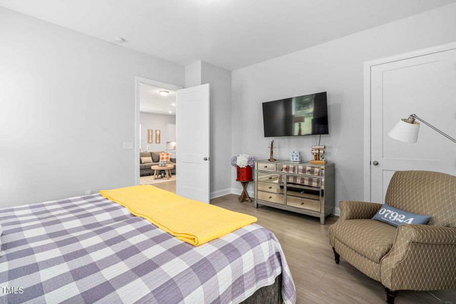 64-web-or-mls-321-falls-village-dr