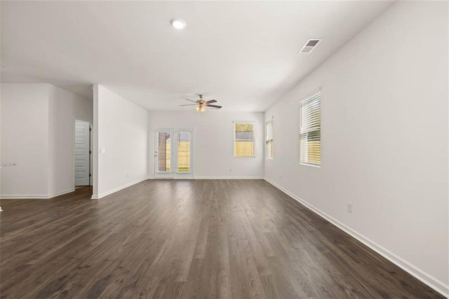 Spacious, unfurnished interior of a new home in Mableton Station, Mableton (Image 8).