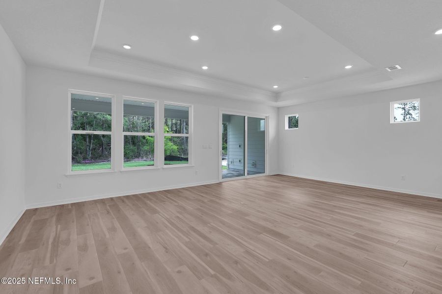 Spacious, unfurnished interior of a new home in Del Webb Saint Johns, St. Johns (Image 11).