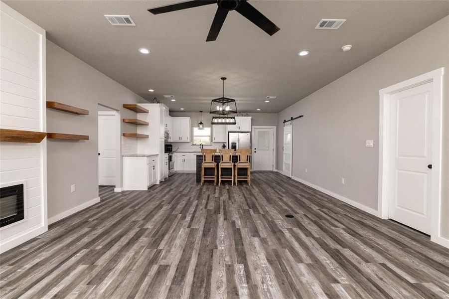 Furnished interior view inside a new home in , Bridgeport (Image 27).