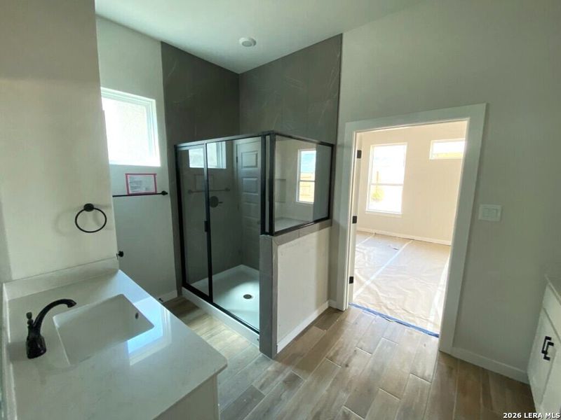 Furnished interior view inside a new home in Meyer Ranch, New Braunfels (Image 12).