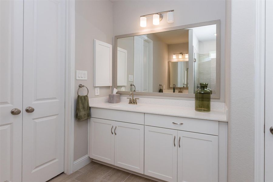Furnished interior view inside a new home in , Tomball (Image 13).