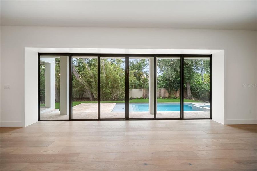 Spacious, unfurnished interior of a new home in , Sarasota (Image 93).