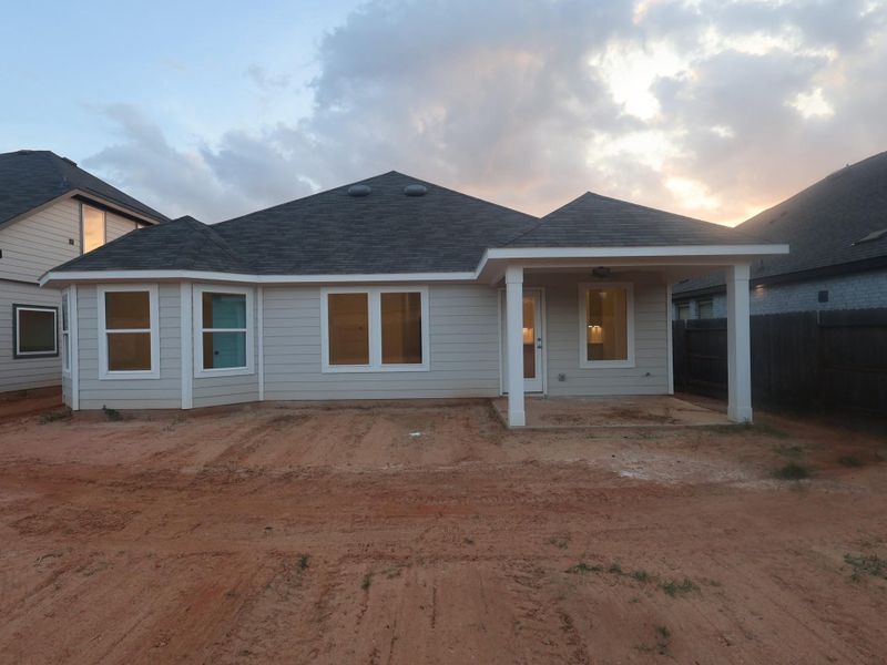 Exterior details and patio area of a home in Moran Ranch, Willis (Image 4).