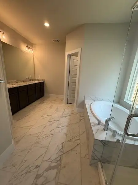 Furnished interior view inside a new home in Barton Creek Ranch, Conroe (Image 3). Furnished interior view inside a new home in Barton Creek Ranch, Conroe (Image 3).