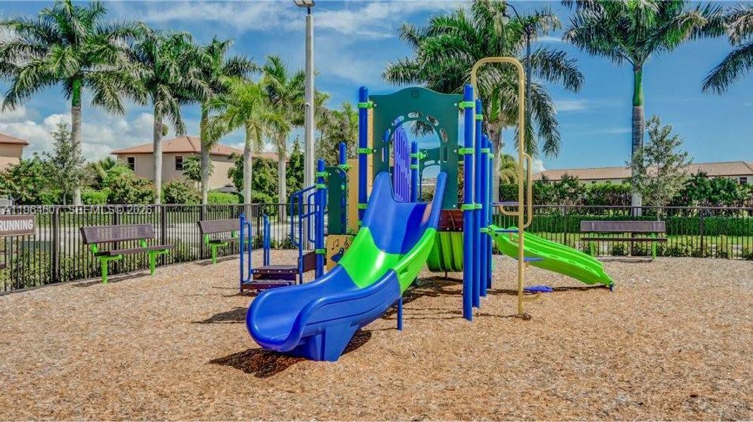 Community amenities in , Homestead (Image 22).