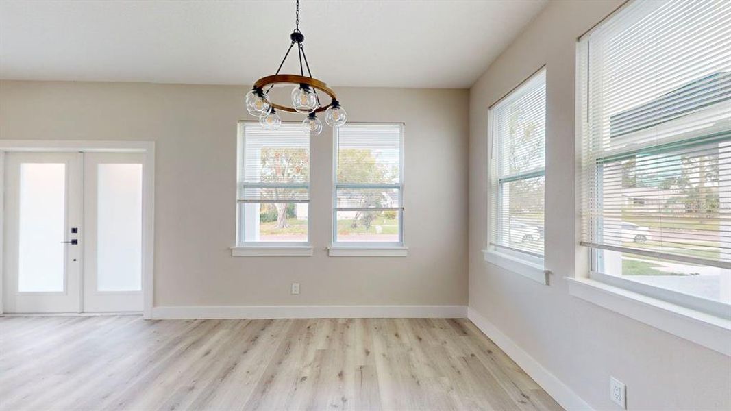 Spacious, unfurnished interior of a new home in , St. Petersburg (Image 55).