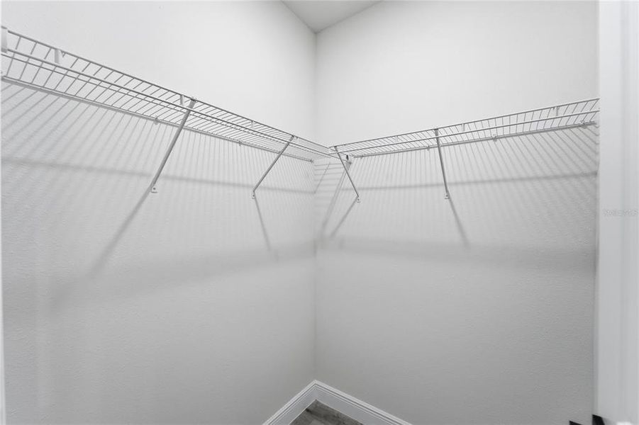 Spacious, unfurnished interior of a new home in , Dunnellon (Image 28).