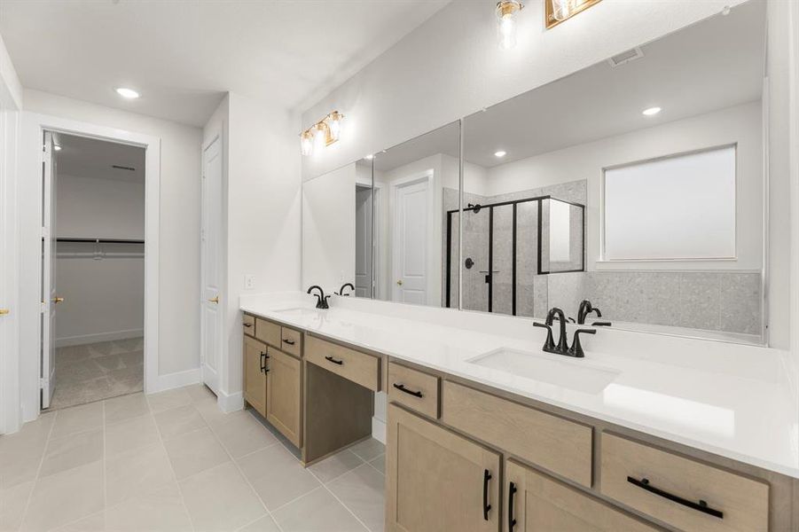 14. 2506 Lindberg - Bath