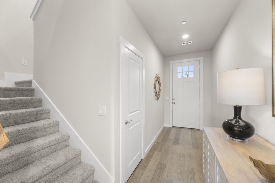 Spacious, unfurnished interior of a new home in Wildridge, Oak Point (Image 18). Spacious, unfurnished interior of a new home in Wildridge, Oak Point (Image 18).