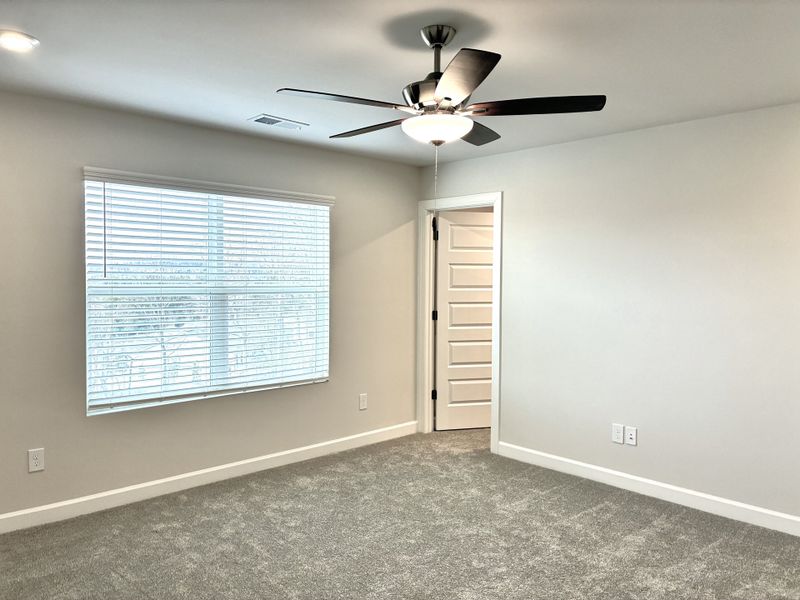 Spacious, unfurnished interior of a new home in Holly View, Greenville (Image 15).