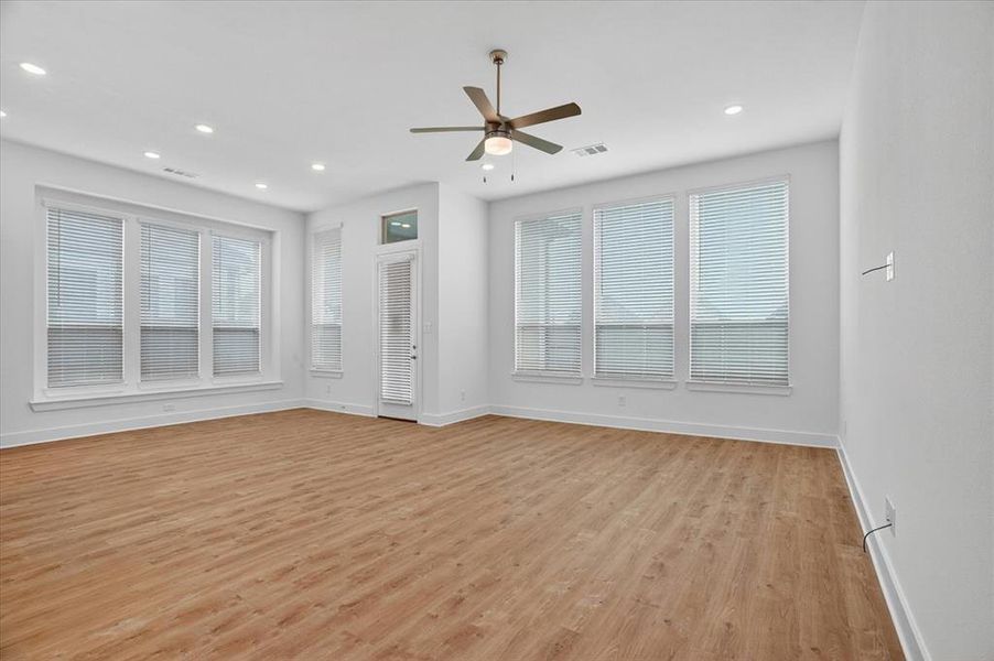 Spacious, unfurnished interior of a new home in Goodland, Venus (Image 13). Spacious, unfurnished interior of a new home in Goodland, Venus (Image 13).