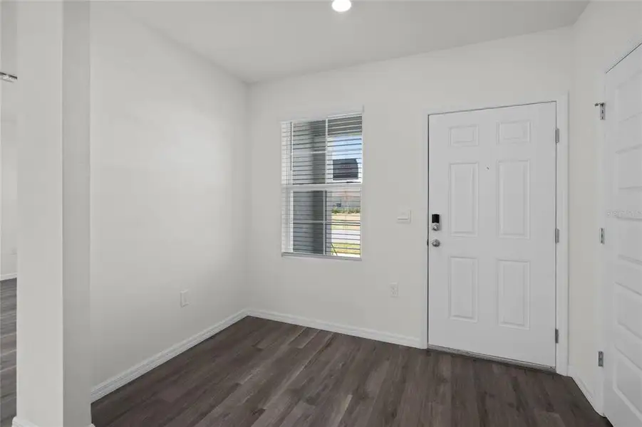 Spacious, unfurnished interior of a new home in Harmony at Lake Eloise, Winter Haven (Image 19). Spacious, unfurnished interior of a new home in Harmony at Lake Eloise, Winter Haven (Image 19).