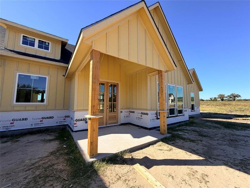 Exterior details and patio area of a home in Oak Water Ranch, Granbury (Image 5). Exterior details and patio area of a home in Oak Water Ranch, Granbury (Image 5).
