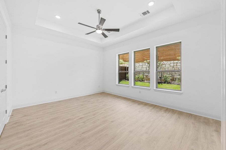 Spacious, unfurnished interior of a new home in Provence - 60', Austin (Image 22).