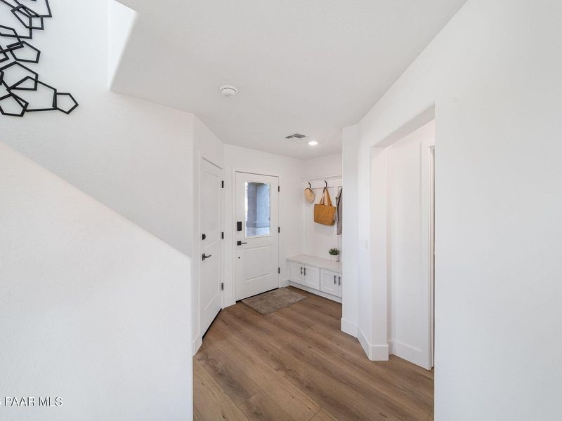 Spacious, unfurnished interior of a new home in South Ranch Southern Collection, Prescott (Image 19).