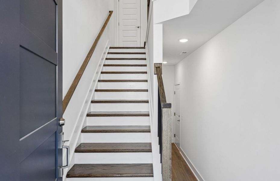 Spacious, unfurnished interior of a new home in Skyline, Nashville (Image 28).