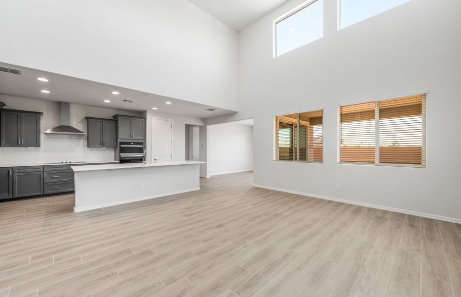 Spacious, unfurnished interior of a new home in El Rancho Santa Rosa, Maricopa (Image 22).