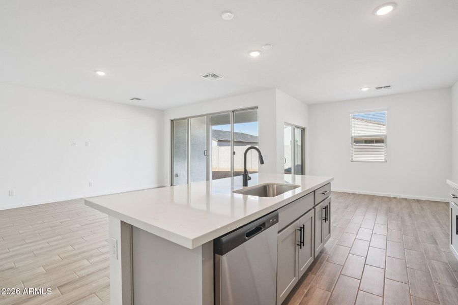 15-web-or-mls-W Cansados Rd-S1501-015