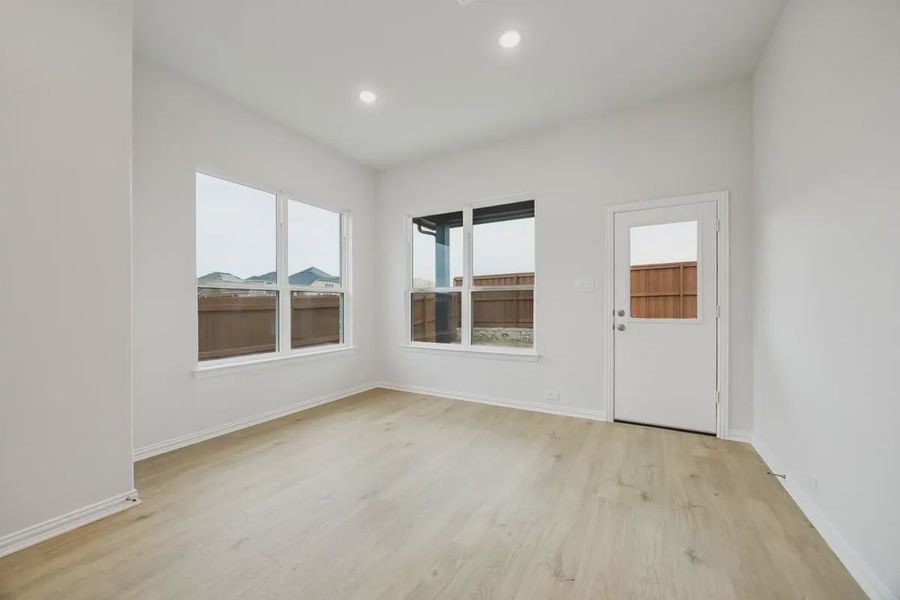 Spacious, unfurnished interior of a new home in Heartland 40's, Heartland (Image 9).