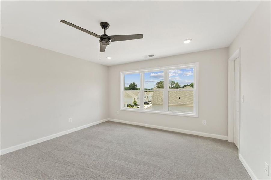 Spacious, unfurnished interior of a new home in East Park Village, Kennesaw (Image 31).