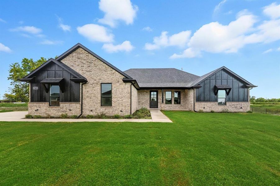 Image 27 of a home in . Image 27 of a home in .