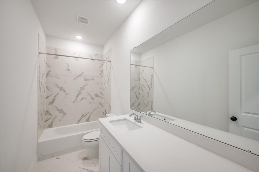 Furnished interior view inside a new home in , Missouri City (Image 24).