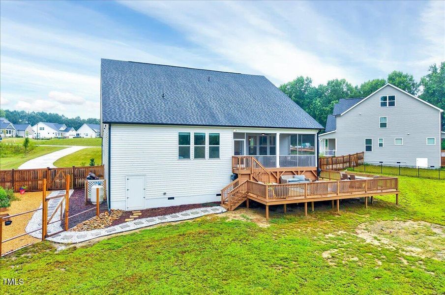 35-238 Harvester Rd-35