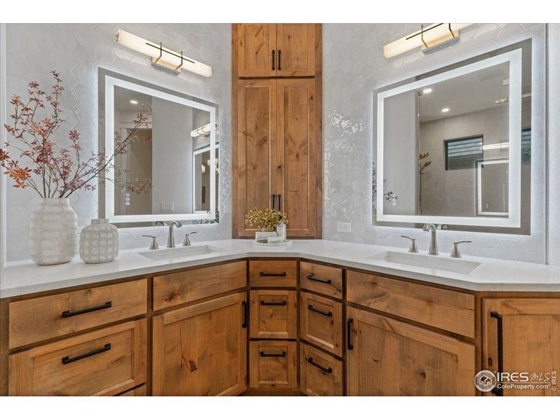 Furnished interior view inside a new home in , Berthoud (Image 43).