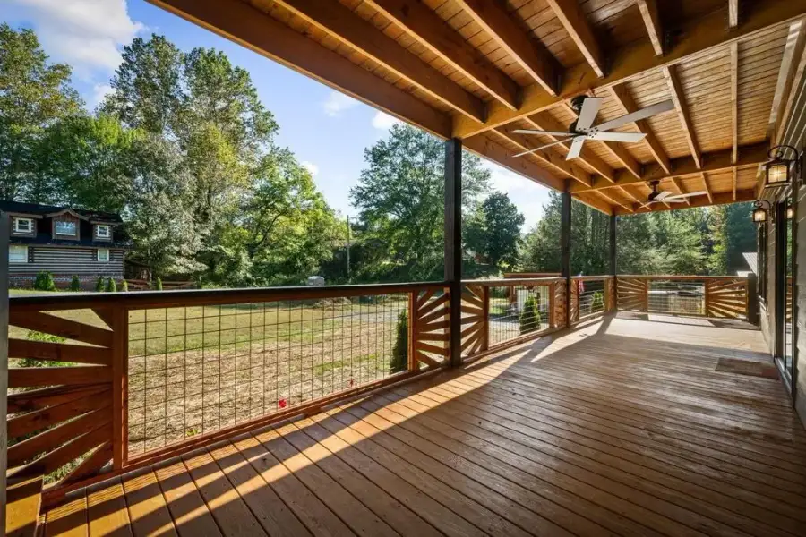 Community amenities in , Blue Ridge (Image 48).