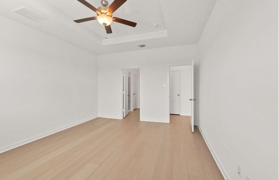 Spacious, unfurnished interior of a new home in Skyview, Belton (Image 19).