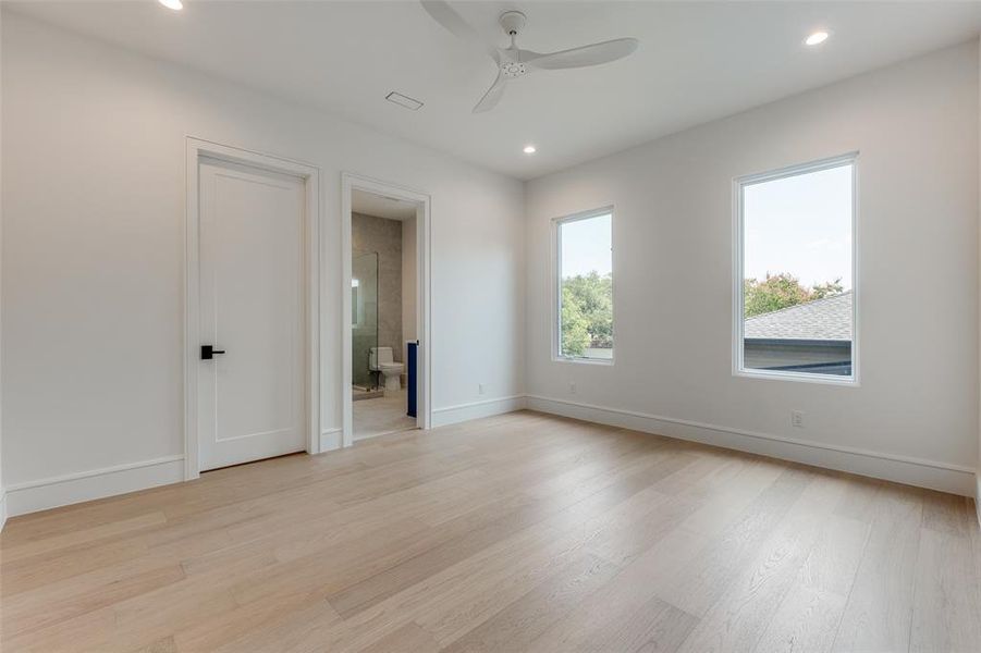 Spacious, unfurnished interior of a new home in , Dallas (Image 20).