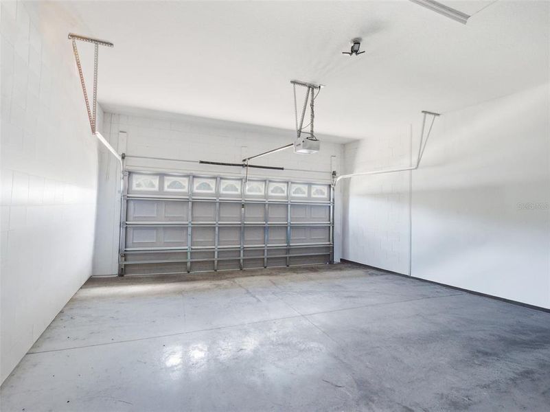 Spacious, unfurnished interior of a new home in Blue Diamond , Orlando (Image 20). Spacious, unfurnished interior of a new home in Blue Diamond , Orlando (Image 20).