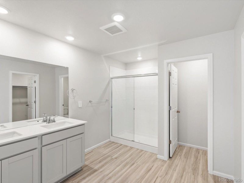 Furnished interior view inside a new home in Lake Bluff, Greeley (Image 10).