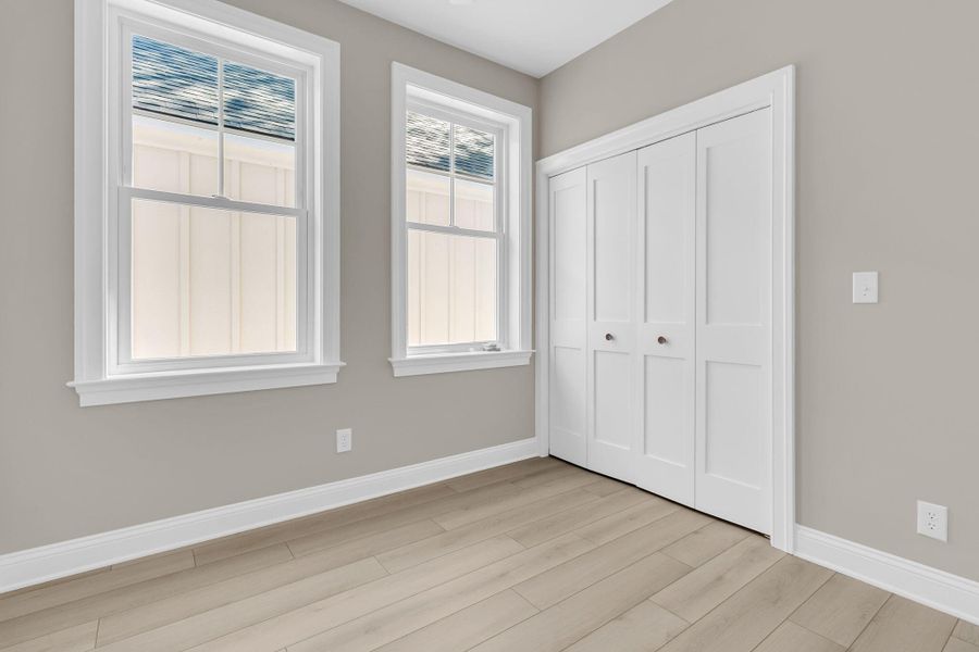 Spacious, unfurnished interior of a new home in , Charleston (Image 19).