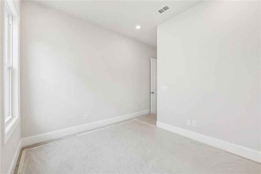 Spacious, unfurnished interior of a new home in Aberdeen, Hoschton (Image 22). Spacious, unfurnished interior of a new home in Aberdeen, Hoschton (Image 22).