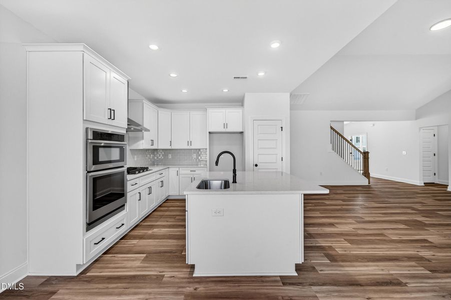 15 -140 w fountainhead lane, interior, k 15 -140 w fountainhead lane, interior, k