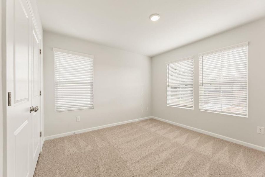 Spacious, unfurnished interior of a new home in Belleview Manor, Fairburn (Image 14).