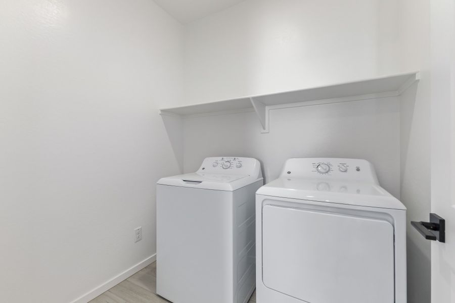 Close-up of interior finishes inside a home in Frontera, Surprise (Image 8).