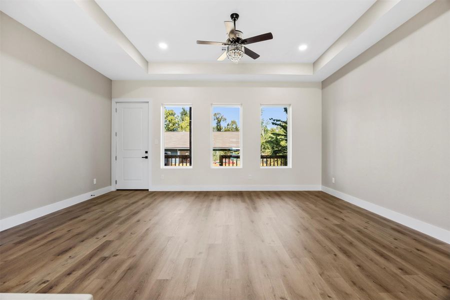 Spacious, unfurnished interior of a new home in , Houston (Image 17).