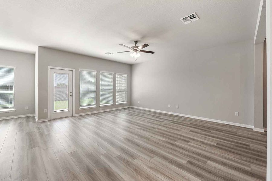 Spacious, unfurnished interior of a new home in North Point, Temple (Image 9).